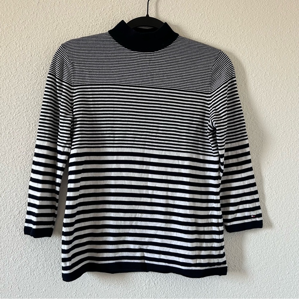 Tommy Hilfiger Women’s Mock Neck Fine Knit Top Small 3/4 Sleeve Navy White